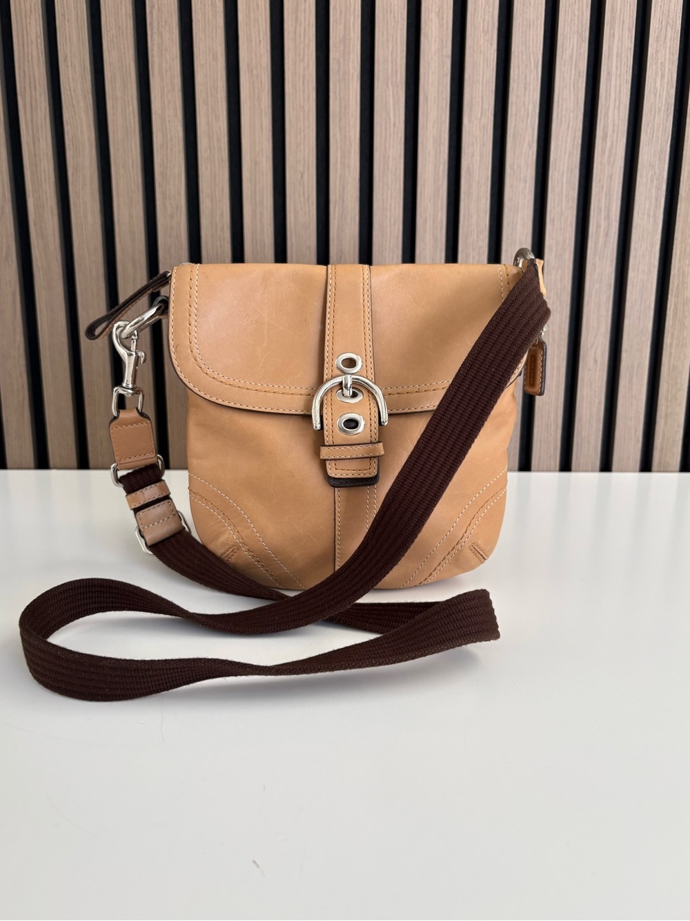 Auth Y2K COACH Leather Soho Crossbody Bag